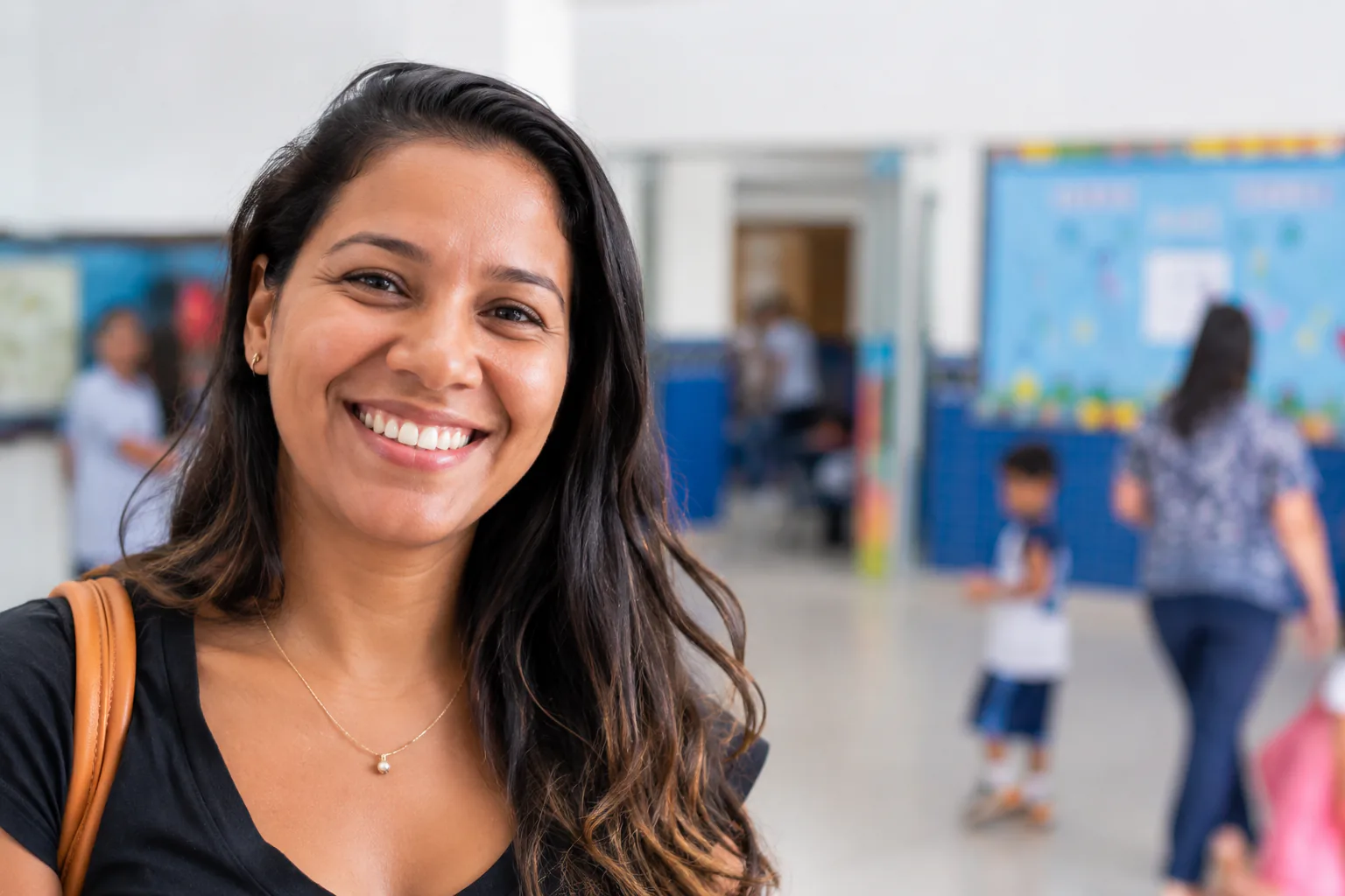Marina Cardoso em momento com a filha na Escola Ethos.