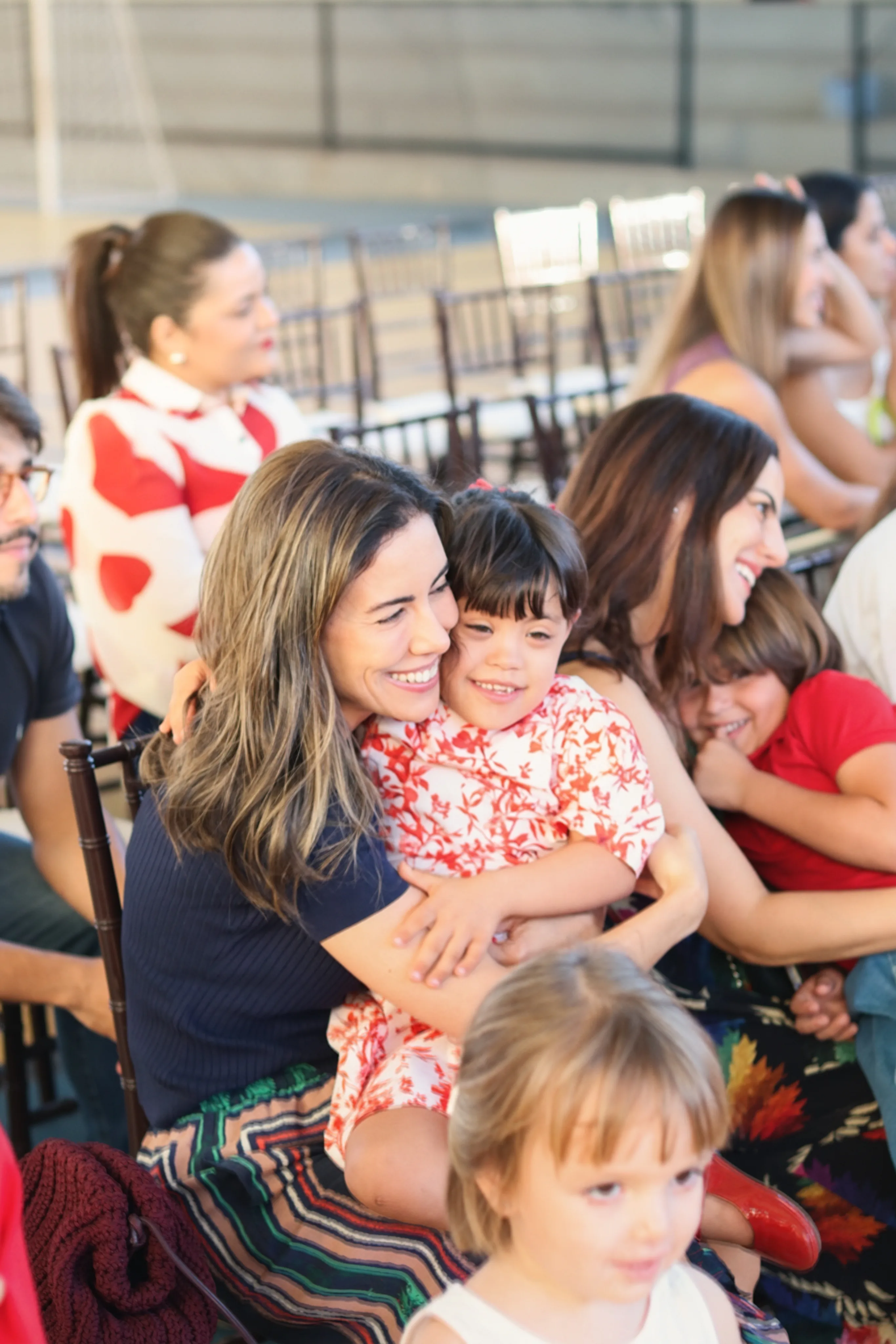 Família e escola em momento de troca e acolhimento.